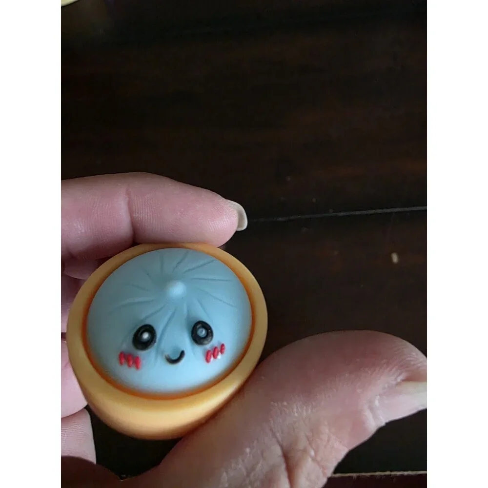 Dumbling Keychains - Picture 3 of 4